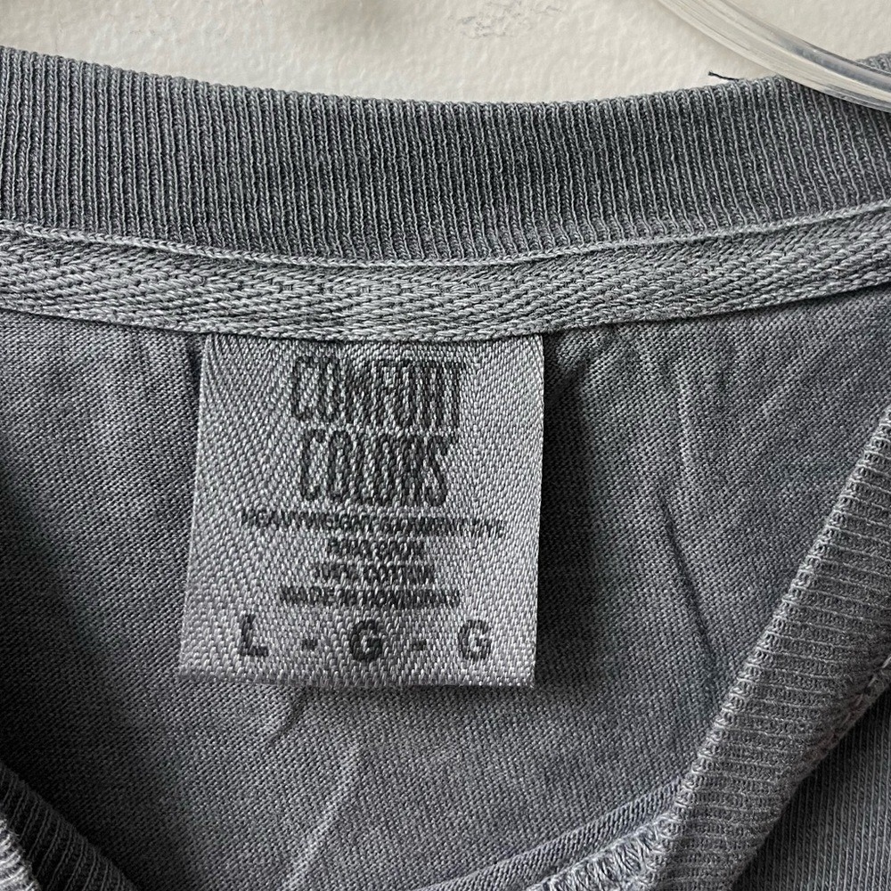 Comfort Colors In October We Wear Pink T Shirt Womens Large Gray Pink NWOT - Picture 3 of 11